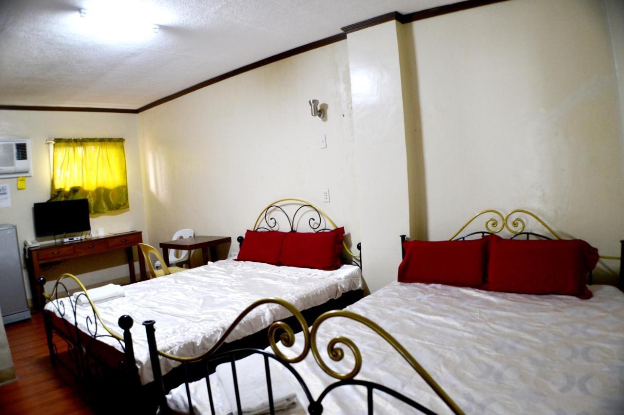 Hotel Rufina's Leisure Center à Tagum Extérieur photo