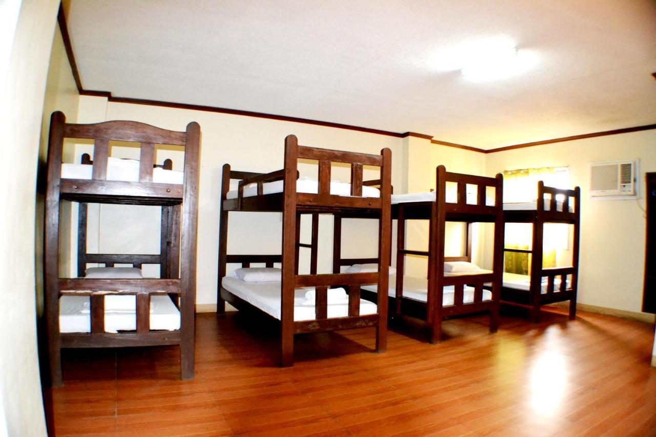 Hotel Rufina's Leisure Center à Tagum Extérieur photo