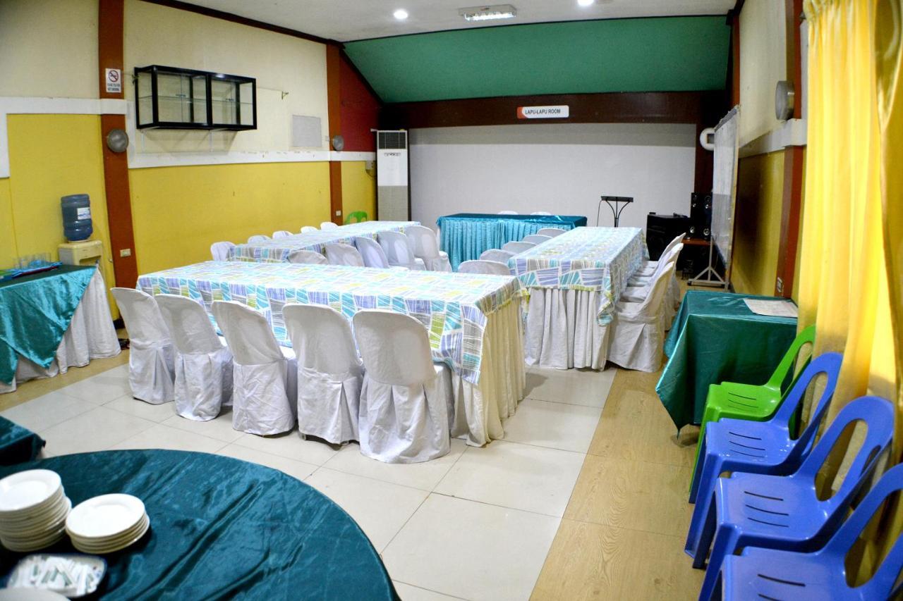 Hotel Rufina's Leisure Center à Tagum Extérieur photo
