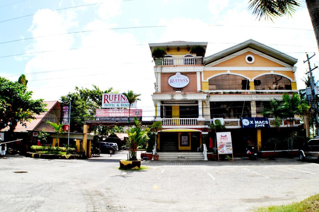 Hotel Rufina's Leisure Center à Tagum Extérieur photo