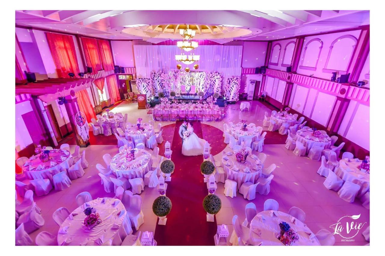 Hotel Rufina's Leisure Center à Tagum Extérieur photo