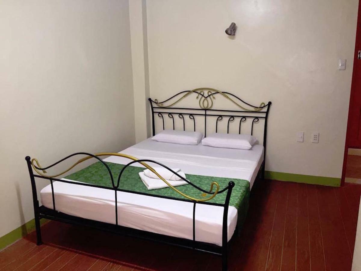 Hotel Rufina's Leisure Center à Tagum Chambre photo